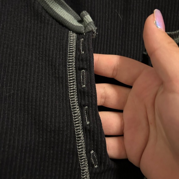 urban tank top - Picture 3 of 4